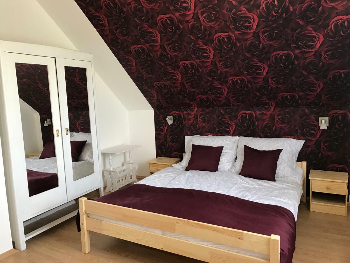 Rózsavölgy Apartman Balatonlelle Exterior foto