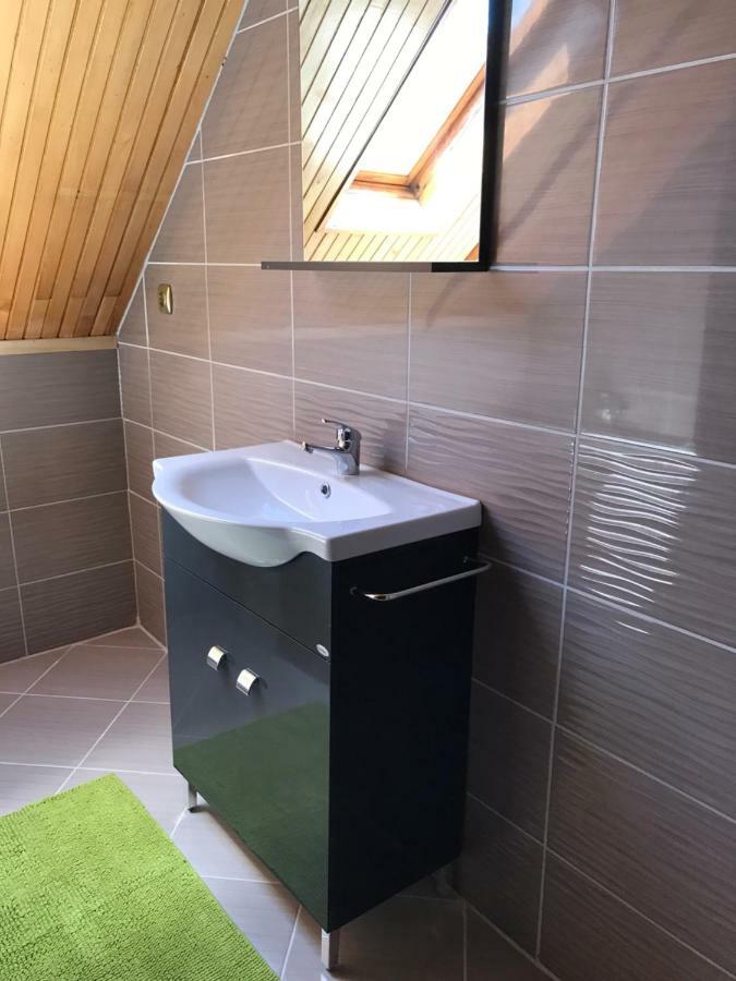 Rózsavölgy Apartman Balatonlelle Exterior foto
